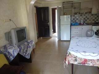 Гостевой дом GuestHouse Tazo Батуми-2